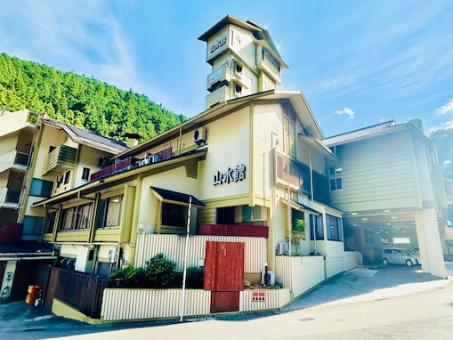 【楽天トラベル売れ筋1位】和歌山県「川湯温泉 山水館 川湯みどりや」は熊野川を望む絶景露天風呂の宿【5月13日】