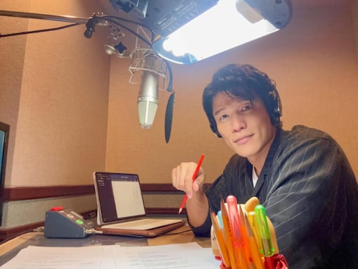 「痩せましたね」鈴木亮平、オフショットに「ちょっと心配…」「無理なさらないように」の声