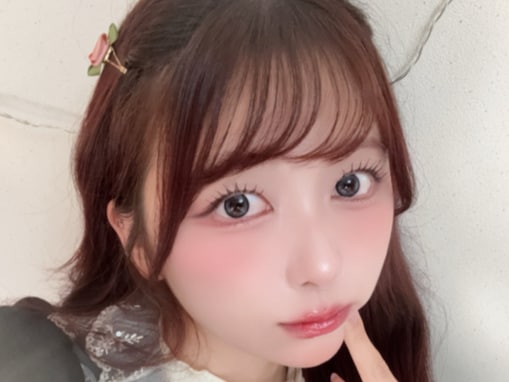 「あまりにも天才」人気YouTuber、アイプチなしの奥二重メイクに絶賛の声「鬼かわ」「童顔系可愛いが増してる」