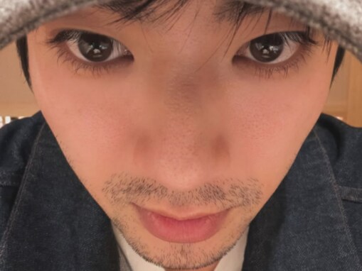 山田裕貴、どアップ変顔ショットに「羨ましいくらいまつ毛が長い」「夢に出るww」の声！中島健人も反応