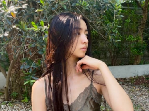木村拓哉＆工藤静香の次女・Koki,、美デコルテ際立つキャミソール姿を披露！ 細い腕も際立つ圧巻スタイル