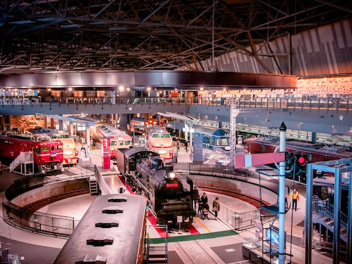 【埼玉県】200円から楽しめる！ 日本最大級の鉄道博物館、プラネタリウム、全長12mの古代ザメ…体験型ミュージアム3選