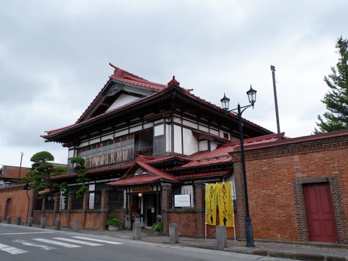 梅雨に行きたいと思う「青森県の旅行先」ランキング！ 同率2位「太宰治記念館『斜陽館』」「浅虫温泉」、1位は？