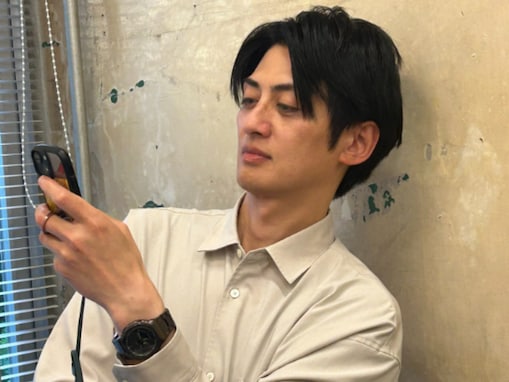 「ミルクとモナキの間」お笑い芸人、“ビジュ爆”な姿が話題に！「42歳コレまじ？」「顔整いおじさん」