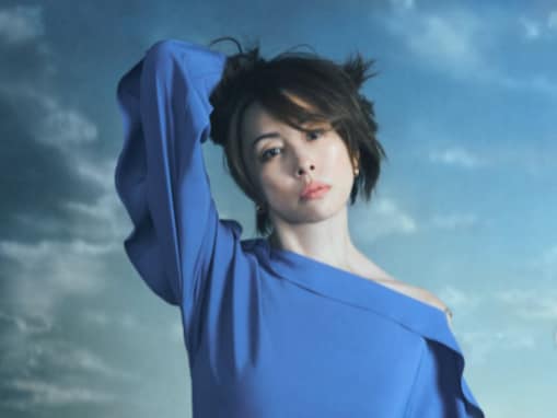 「心臓がもたない…！」米倉涼子、美しいモデルショットに反響「本物の大人の魅力」「カッコ良すぎ」