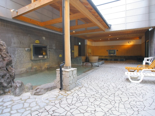 【愛知県の人気スーパー銭湯】「楽だの湯 一宮店」は家族みんなでお安く楽しめるお店。人気の高濃度炭酸泉や色々なお風呂でリラックス