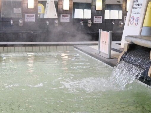 【大阪府の人気スーパー銭湯】「天然温泉つくもの湯 極楽湯東大阪店」は地下1,300mの源泉かけ流し塩化物泉とサウナが揃う施設