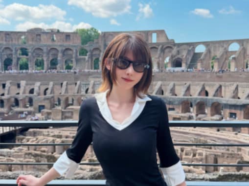 「峰不二子ばり」えなこ、プライベートの圧巻スタイル披露「イケメンホストみたい」「デニムがかなり新鮮」
