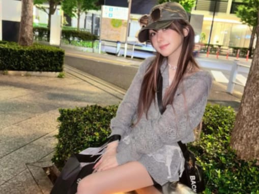 「美脚」田中れいな、美太もも際立つ姿に「街の中でもひときわ可愛い綺麗オーラある」「大人のお姉さん」