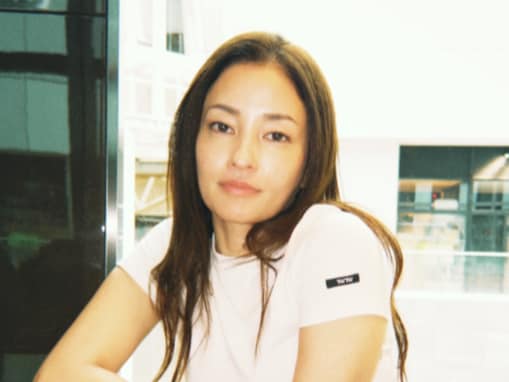 「フェロモンむんむん」黒木メイサ、ボディライン際立つ姿に反響！ 「めちゃスタイルいい」「女神すぎ」