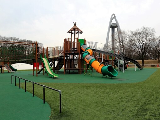 【愛知県】3公園すべて入園無料！ 70mローラー滑り台、高さ138mの展望タワーも…1日楽しめる大型公園3選