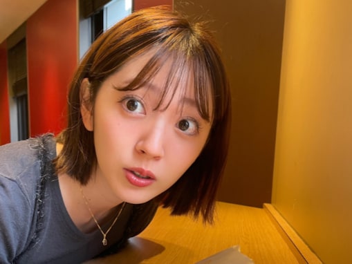 「合成だよね!?」鈴木愛理、朝からアレを5枚重ね食い？ 「やってることが高2の男子」「見るだけで胸焼け」