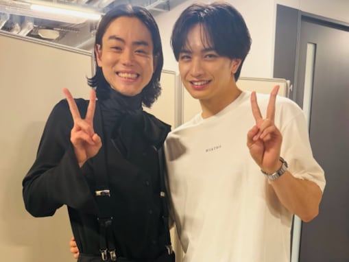 「エモいがすぎる」中島健人、親友イケメン俳優とのツーショット！ 「そんな前からの仲やったんやね」