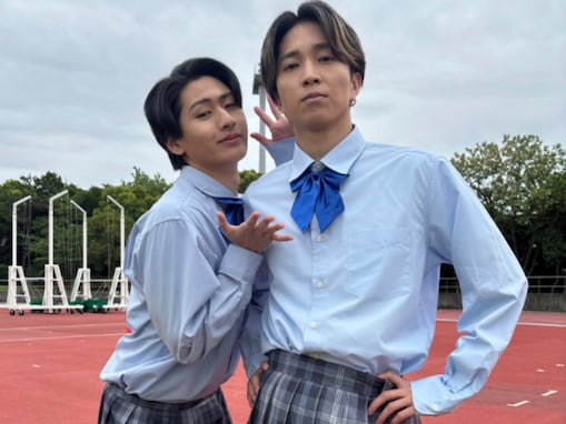 SixTONES・田中樹、ミニスカ制服から美脚を披露！ 「足そこら辺のJKよりも綺麗なの辞めれる？笑」
