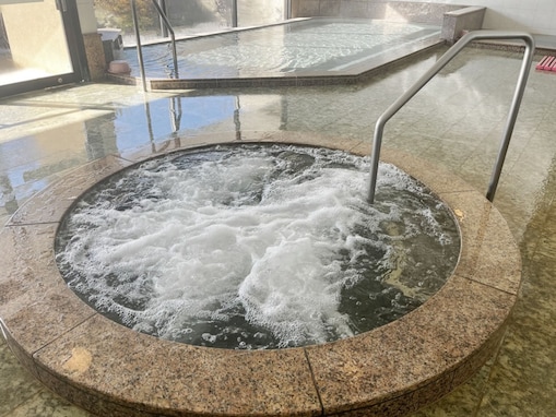 【茨城県の人気銭湯】「ふれあいセンター湯楽々」は地域密着の温浴施設。多彩なお風呂でリラックス