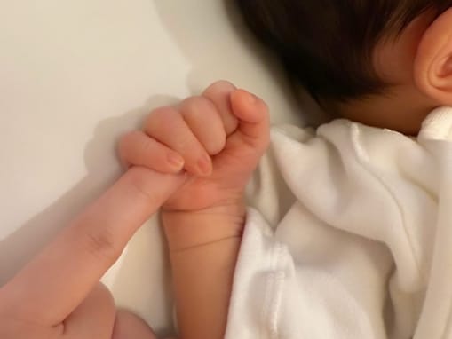 「これは将来、大物になるね」プロ野球選手、第1子の長女が誕生！ 「可愛さたまらん」「命の尊さに感動」