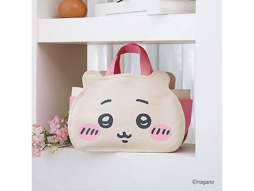 キャンバス地のちいかわが大人かわいい◎「インテリアトートバッグ」が付いてくる『CHIIKAWA INTERIOR TOTE BAG BOOK』は7月23日発売