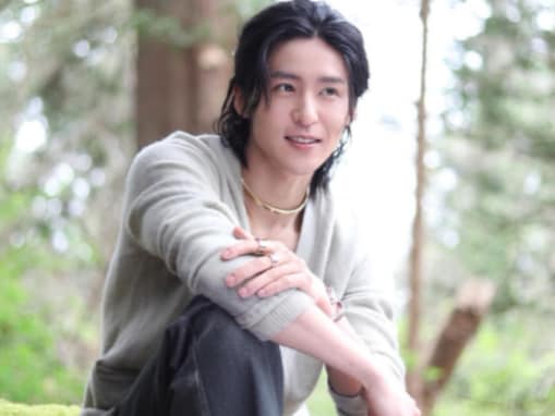 「男前すぎて妖精みたい」目黒蓮、森の中での撮影ショットに反響！ 「日々、神々しさが増してますね」