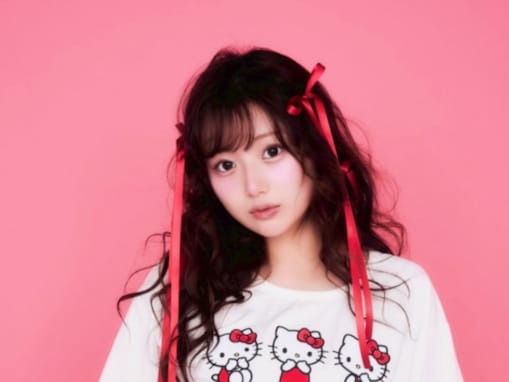 辻希美の長女・希空、ハローキティのルームウエア姿を披露！ ショーパンからほっそり美脚際立つ