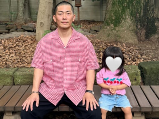 「RIP SLYMEのSUさんに見えて仕方がない」ジャンポケ・太田、丸刈り姿＆三女との親子ショット公開！