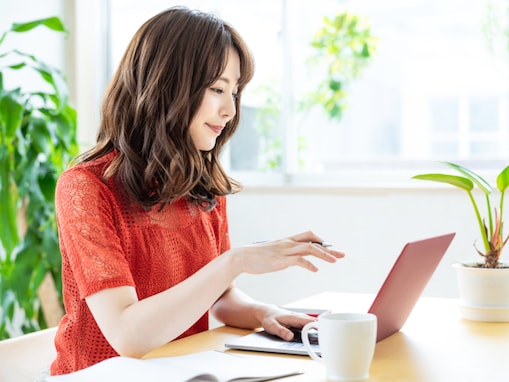 「デスクワーク未経験」→「リモートワーク」に転職はできる？ 実際の求人数は？【転職のプロが解説】