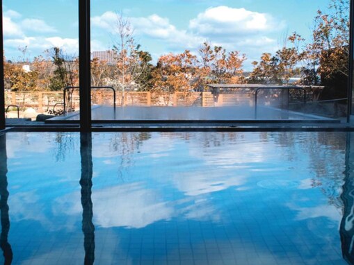 【兵庫県】1000円以下で楽しめる人気スーパー銭湯・日帰り温泉5選！ 乳白色の天然温泉・潮風サウナ・源泉かけ流しなど充実の施設でリラックス