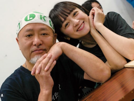 「なんと羨ましいことを！」安達祐実、男性とのラブラブ密着ショット公開！「親子に見える(笑)」の声も