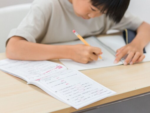 SAPIXが「共働き家庭」へ対応は本当か？「校舎によっては宿題チェックを始めている」