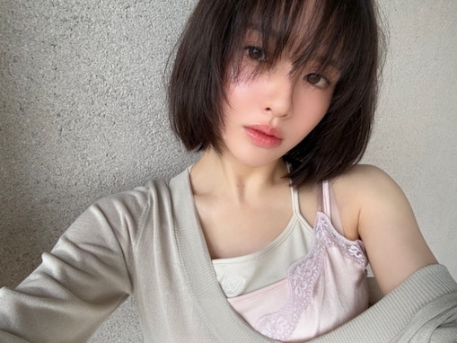 「これセンシティブつかないの」鎮西寿々歌、乱れ髪の色っぽショットに反響！ 「上半期1のメロはこれ」