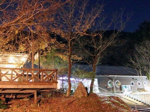 【兵庫県の人気日帰り温泉】「しそう よい温泉」は源泉かけ流し天然温泉の施設。四季の景色でリラックス