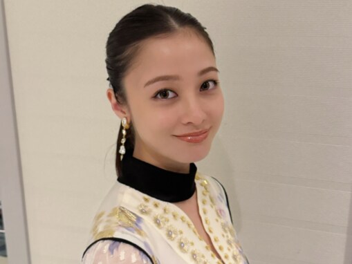 「激アツ！」橋本環奈、映画『キングダム』トークにサプライズ登場！ 「美しすぎてワロタ」「顔綺麗すぎ」