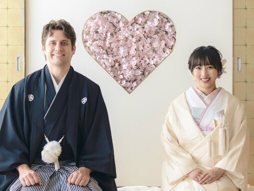 「おぃ！マジか」元女子プロレスラー、外国人イケメン男性との結婚を発表！ 海外移住も明かす「素敵な幸せ」