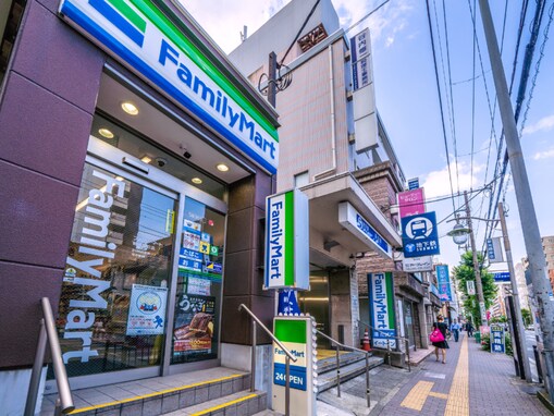 「かわいい！欲しい」ファミマ、フジロックとのコラボ新商品発表！ 「限定感と実用性を両立してる」