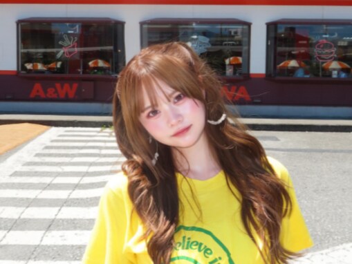 「ほんとにビジュが良すぎてる」人気TikToker、へそ出し美ウエスト披露「やばい激カワ似合いすぎてる」