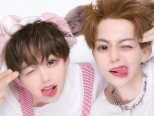 「月日の経過感覚がバグる」人気YouTuber、過去と現在のプリクラに反響「老いるどころかかっこよくなりすぎてる」