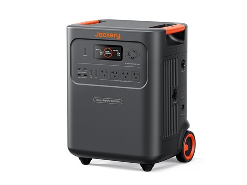 圧倒的大容量で停電時も安心。Jackeryのポータブル電源は防災からキャンプまでマルチに活躍する頼れる相棒