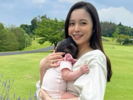 「ずいぶんお母さんの顔に」久慈暁子、娘との帰省ショット公開「モナリザかと」「赤ちゃんちっこくて」