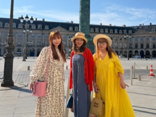 「双子たちを抱きしめに帰ります！」中川翔子、パリでのオフショット公開「3姉妹みたい」「表情がちゃんとオタク」