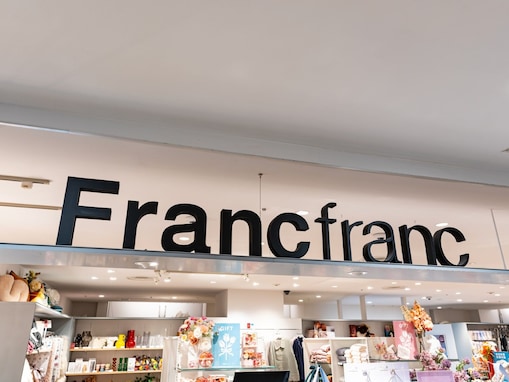 「毎年買い替えたくなるくらいかわいい」Francfranc（フランフラン）のハンディファンが人気。推し活にも使えるカラバリ