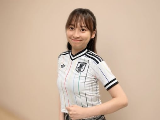 「狙ってんな〜w」影山優佳、“これが噂のピチユニネキ”姿に反響「男ウケに全振りで草」「やっぱこの子頭いいわ」