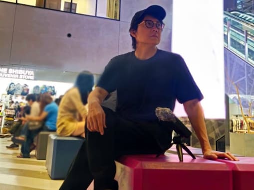 「渋谷に⁉」福山雅治、私服で渋谷の街中に出没！ 「誰も気づかないの！？」「足ながーーーーーーい」の声