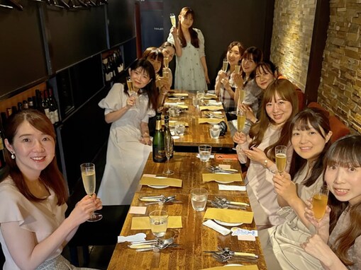 「キレイな女性ばっかり」小倉優子、“料理部”食事会の様子を公開！  「いいなぁ」「ママ友になりたい」