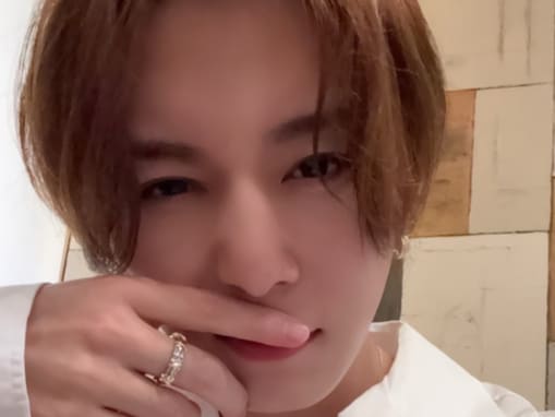 「家で撮ってるのにこんなにキラキラ」山田涼介、自撮りショット大量公開！ 「色気しかないんですけど」