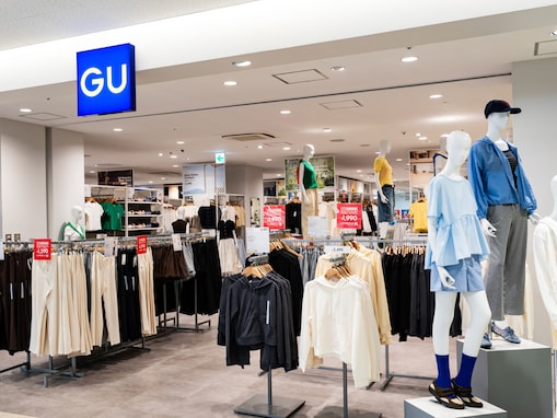 「今から晩夏まで大活躍しそう」GUのファインゲージニットポロシャツが話題。オンオフ使えるデザインに反響