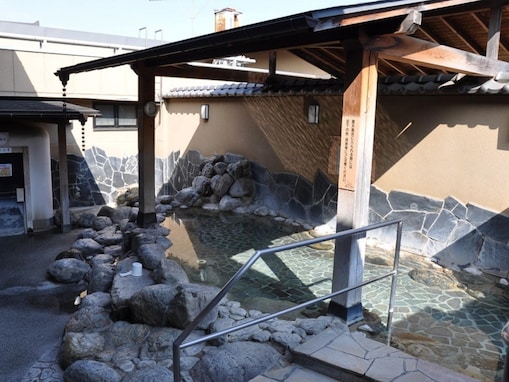 死海の塩を使った超高濃度炭酸泉に、パワフルなオートロウリュサウナ。千葉県の人気スーパー銭湯「湯乃市 鎌ヶ谷店」の魅力とは