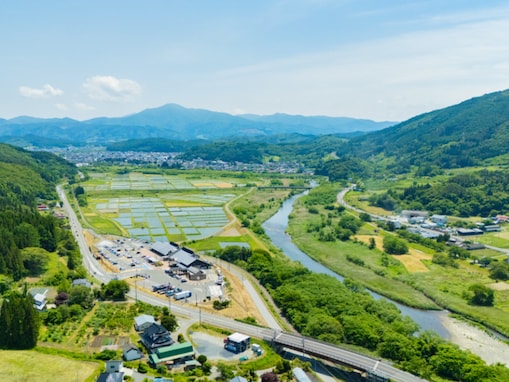 道の駅「遠野風の丘」は大きな風車が目印の絶景グルメスポット｜岩手県遠野市の人気道の駅