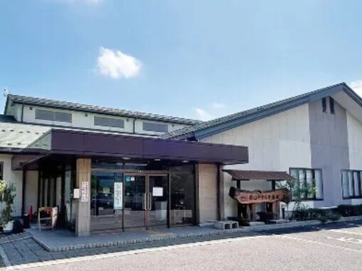 【福島県の人気日帰り温泉】「やすらぎ温泉」は源泉かけ流しの湯と多彩な宿泊施設を備えたリフレッシュ施設