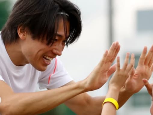 「JALでフランスへ戻ります」中村敬斗、サッカーレッスンの様子公開「新シーズンも一意専心で努力し続けます！」