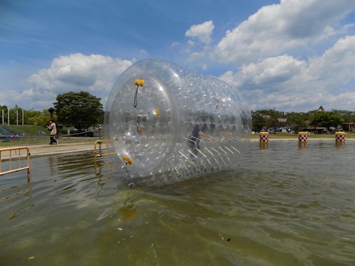 【滋賀県】入園無料あり！ 琵琶湖遊泳、ドイツ風の街並みも……家族で行きたい1日遊べる公園3選