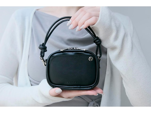 ガバッと開いて中身がひと目でわかる！ “ズボラ向け”コンパクトポーチが『BRILMY ミラー付きでササッとお直し！ズボラに優しいコンパクトポーチBOOK』の付録に
